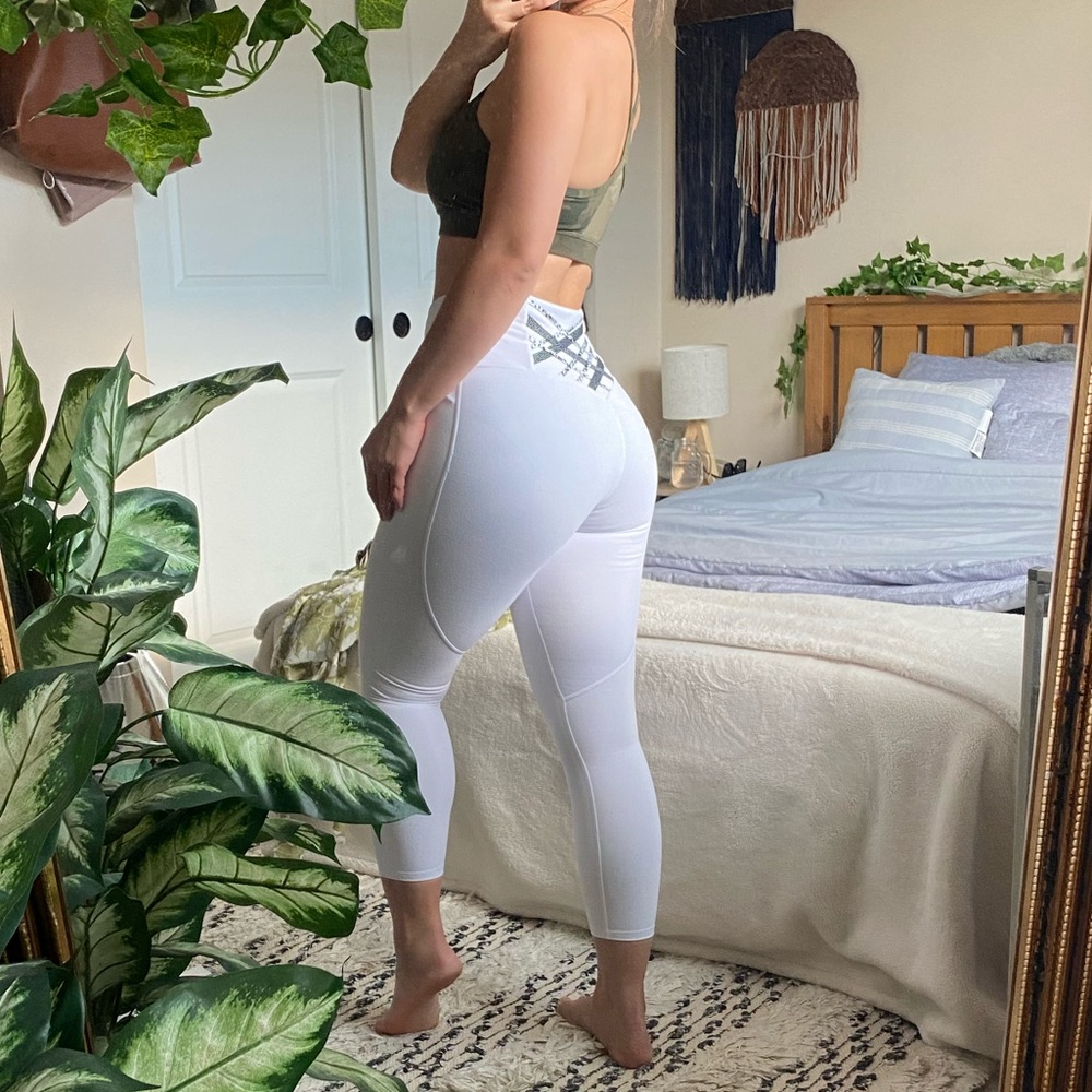 Fabletics power hold white capris leggings